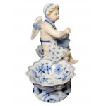 Cupid as a cook on mussel shells Blue Onion Pattern Meissen, around 1968