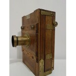 Podróżny aparat fotograficzny firmy A.AIVAS 13 x 18, koniec XIX w.-pocz. XX w.