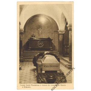 [JÓZEF PIŁSUDSKI. Kraków] Jozef Pilsudski's coffin in the crypt of St. Leonard's on the Wawel Castle in Kraków. Polonia Publishing House, Cracow