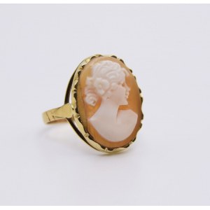 Ring mit Kamee