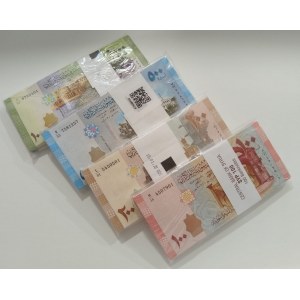 Syria. 100 200 500 1000 Pounds 2014-2020 4 Bundles x 100