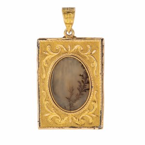 Pendant decorated with floral motif, France, early 20th century.