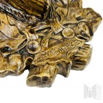 Zestaw Leśnika: Gipsowa Głowa Żubra Białowieża (PRL), Rzeźba Krzyż, Stożkowaty Szklany Wazon, Mały Szklany Kufelek