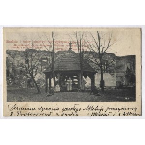 [TYNIEC]. Studnia i ruiny opactwa benedyktyńskiego w Tyńcu.