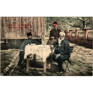 1919 Ada Kaleh, Török kávéház vízipipázó Bego Mustafával. Ali Mehmed kiadása / Caffè...