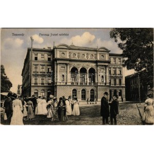 1911 Temesvár, Timisoara; Ferenc József színház. Montázs urakkal és hölgyekkel / theatre...