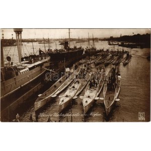 Unsere Unterseeboote im Hafen, Kaiserliche Marine (U22, U20, U19, U21) ...