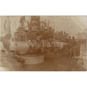 1914 SMS ORJEN Osztrák-magyar Haditengerészet Tátra osztályú romboló matrózai a fedélzeten / K.u.K...