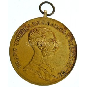1914. Ferenc József Arany Vitézségi Érem aranyozott bronz kitüntetés, viseleti példány(?) mellszalag nélkül T:XF ph....
