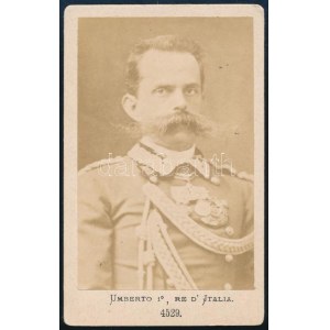 cca 1880-90 I. Umbertó (1844-1900) olasz király portréja, kitüntetésekkel dekorált, keményhátú fotó, jelzés nélkül...