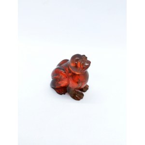 Hand carved transparent natural Baltic amber frog/frog figurine