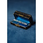 Art Deco Brosche mit Barockperle
