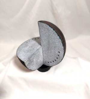 Wanda WOLF (ur. 1959), Ceramiczna kula, 2024