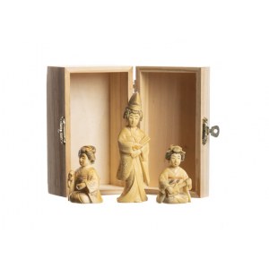 Set of ivory carvings - two netsuke and an okimono depicting geisha