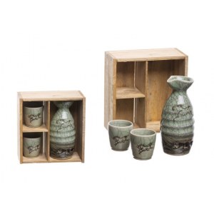 Sake drinking set with a motif of galloping horses