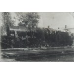[II RP, Kolejarstwo, pociągi] Dwie fotografie polskich parowozów. Okres międzywojenny. Fot. W. Manne