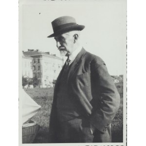 [AXENTOWICZ Teodor]. Zbiór dokumentów i druków dotyczących artysty malarza Teodora Axentowicza. [1938]
