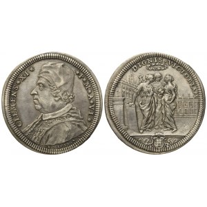 STATO PONTIFICIO. Roma. Clemente XI (1700 - 1721). Testone anno VI Le tre allegorie. Ag (9,1 g; 33,3 mm)