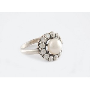 Pearl ring