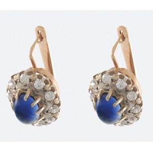 Earrings with sapphires