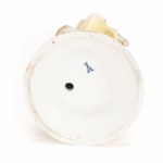 Meissen figurine 'After the bath'