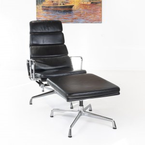 Eames Soft Pad Chair 'EA 222' &amp; Ottoman 'EA 223', design by Charles &amp; Ray Eames