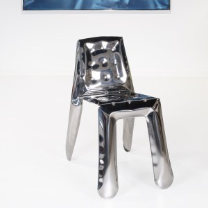Chaise 'Chippensteel 0.5' en inox, dessinée par Oskar Zieta