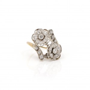 Flower diamond ring