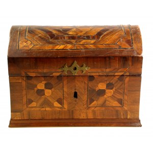 Casket inlaid with precious wood, 19th century (142)