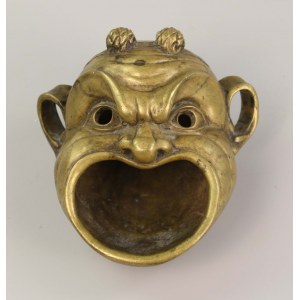 Ashtray in the shape of a masquerade head, Lopienski Brothers, Warsaw (151)