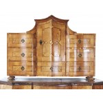 Baroque chest of drawers, 18th century, veneered and inlaid