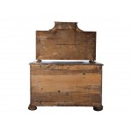 Baroque chest of drawers, 18th century, veneered and inlaid