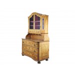 Chest of drawers, 18th century, veneered, inlaid and gilded