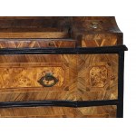 Writing commode, 18th century, Venice, veneered and inlaid