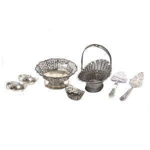 Mixed table decoration, 1 filigree basket with handle