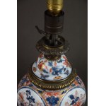 Öl-/Elektrolampe, Imari, Japan, 18. Jahrhundert, vergoldete Bronze, Frankreich, Mitte 19.