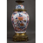 Öl-/Elektrolampe, Imari, Japan, 18. Jahrhundert, vergoldete Bronze, Frankreich, Mitte 19.