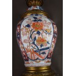 Öl-/Elektrolampe, Imari, Japan, 18. Jahrhundert, vergoldete Bronze, Frankreich, Mitte 19.