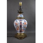 Öl-/Elektrolampe, Imari, Japan, 18. Jahrhundert, vergoldete Bronze, Frankreich, Mitte 19.