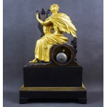 Orpheus-Manteluhr, vergoldete Bronze, Frankreich, um 1830.