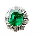 Bague en or avec diamants et émeraude de Colombie