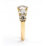 Diamond gold veretta ring