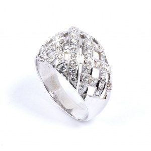 Goldring mit durchbrochenem Diamantband