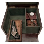 Case With Playing Cards and Revolver/Hráčská kazeta s revolverem
