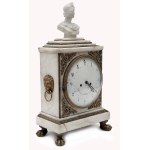 White Marble Mantel Clock/Krbové hodiny z bílého mramoru