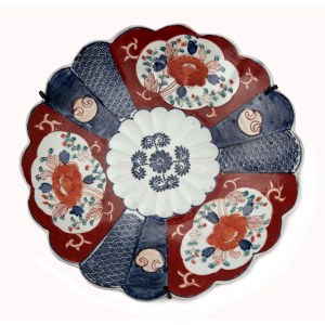 Une assiette de chrysanthèmes