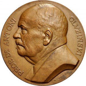 Medal autorstwa Aumilera z 1927 roku wybity z okazji 70 urodzin byłego rektora Uniwersytety Lwowskiego wydziału lekarskiego, prof. Antoniego Gluzińskiego.