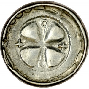 Denar krzyżowy XI w., Av.: Krzyż kawalerski, między ramionami dwa pastorały i dwa krzyki, Rv.: Krzyż prosty zakończony kropkami, między ramionami po dwie kropki.