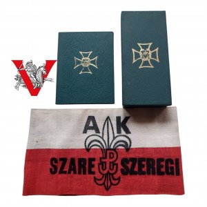Powstanie Warszawskie Szare Szeregi Krzyż Zasługi ZHP z Mieczami Legitymacją i Opaską Kombatancką