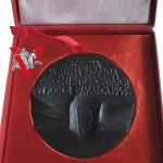 Główna Komisja Badania Zbrodni Hitlerowskich Ogromny Medal w Etui